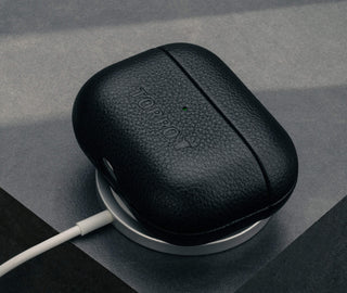 Black Leather AirPods Pro Case Cover (1st & 2nd Generation) Charging