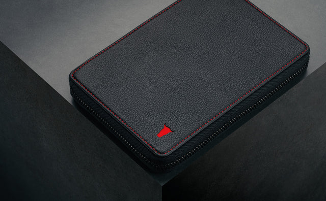 Leather Travel Wallet / Organizer Feature Focus