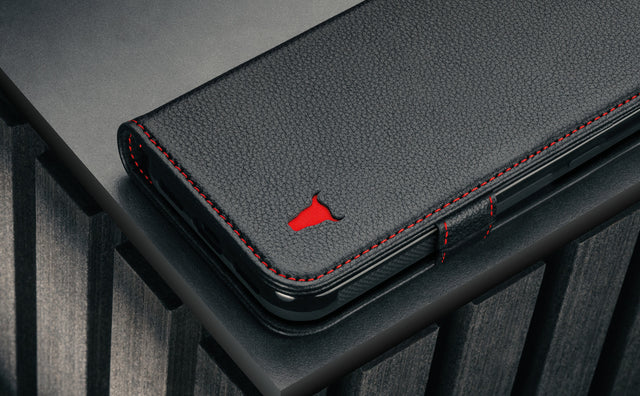 Google Pixel 10 Pro XL Leather Case Feature Focus