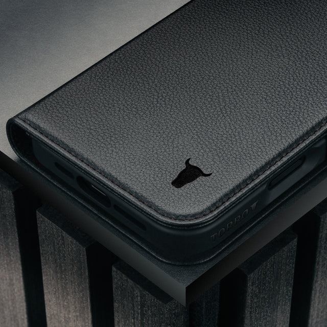 Black Leather Case for iPhone 17