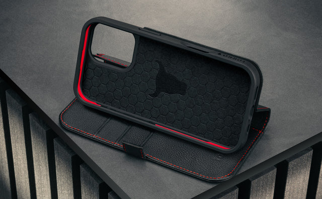 iPhone 17 Leather Case (MagSafe Charging) Feature Focus