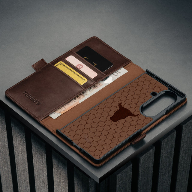 Card holder and microfibre lining in the Dark Brown Leather Case for Samsung Galaxy Z Fold7