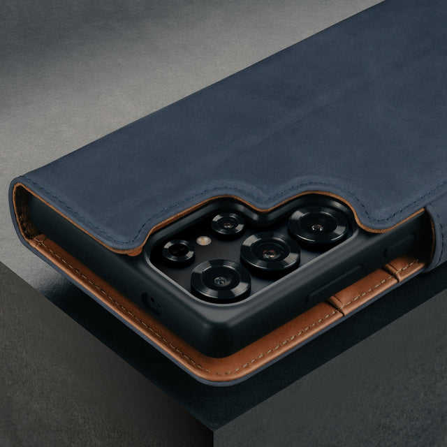 Camera cutout on the Blue Nubuck Leather Detachable Case for Galaxy S25 Ultra