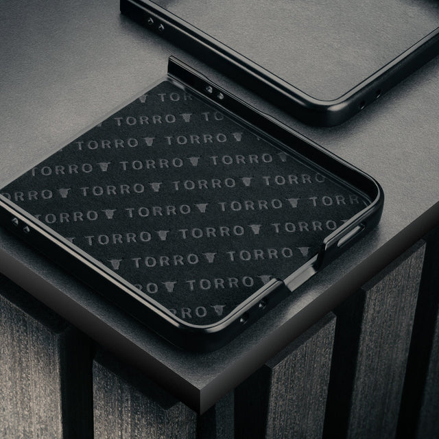 Microfibre lining of the Black with Red Detail Leather Case for Galaxy  Flip7