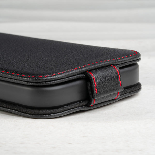 TORRO Leder Klapphülle Kompatibel Mit iPhone 13 - Hochwertige TORRO Leder Klapphülle Kompatibel Mit iPhone 13 - Hochwertige