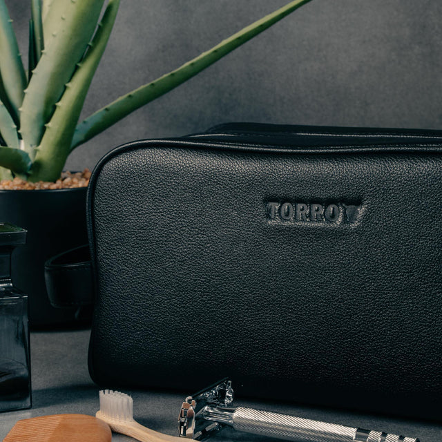 dorco travel toiletry bag TORRO Leather Wash Bag